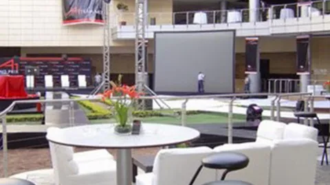 马刺主场大胜尼克斯，卡斯尔斩获22分3板